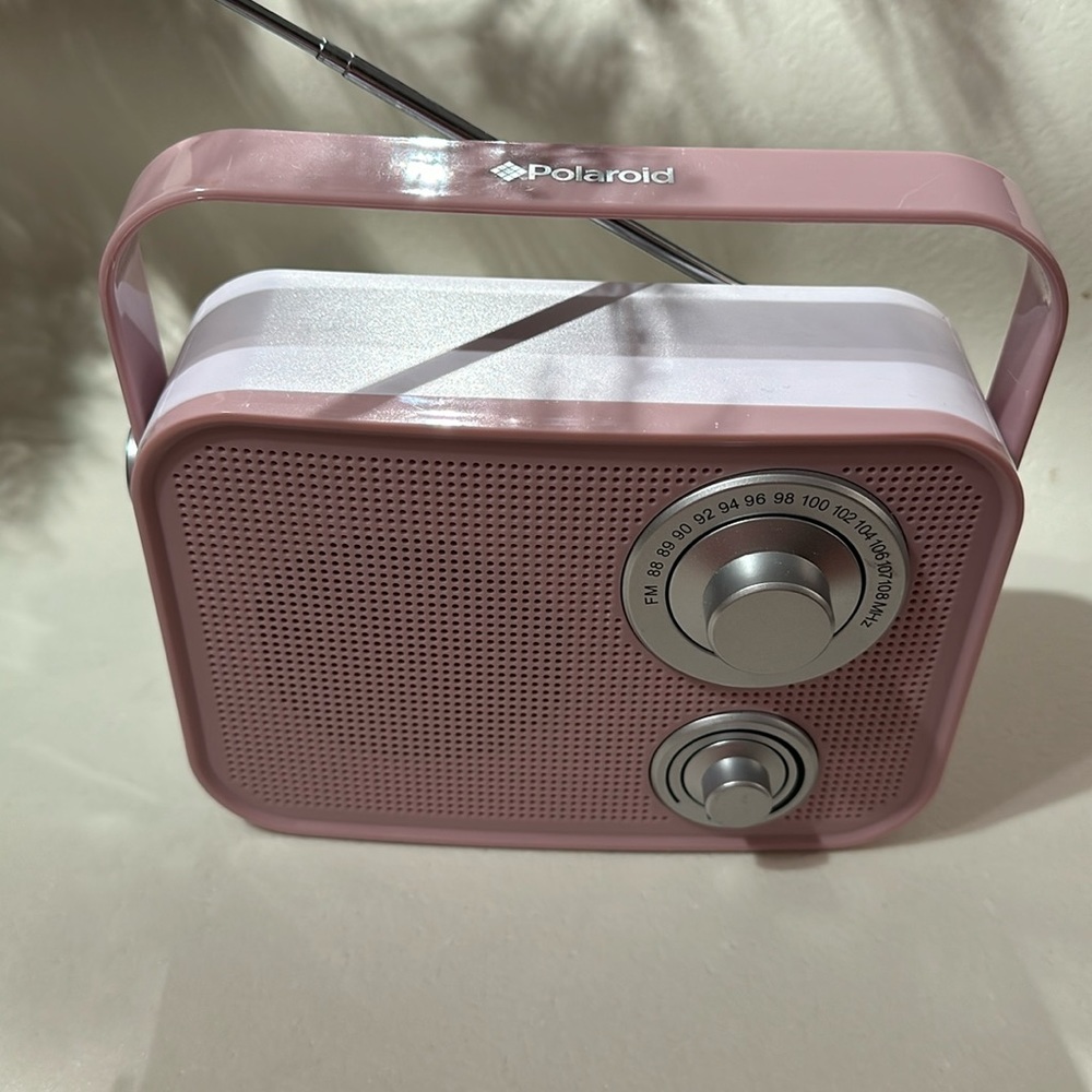 Polaroid speaker pink